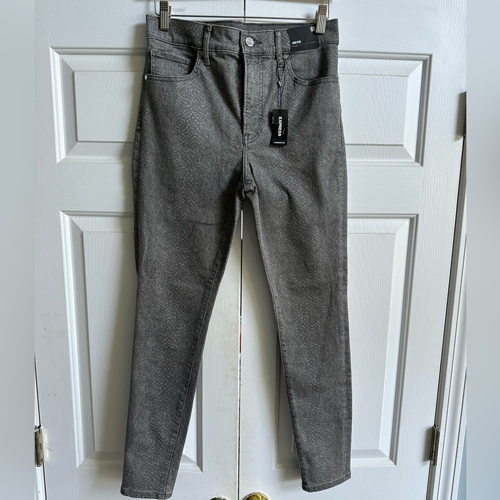 Express Women’s High Rise Jeans, 6R, skinny fit with 2% Spandex, gray snakeskin.